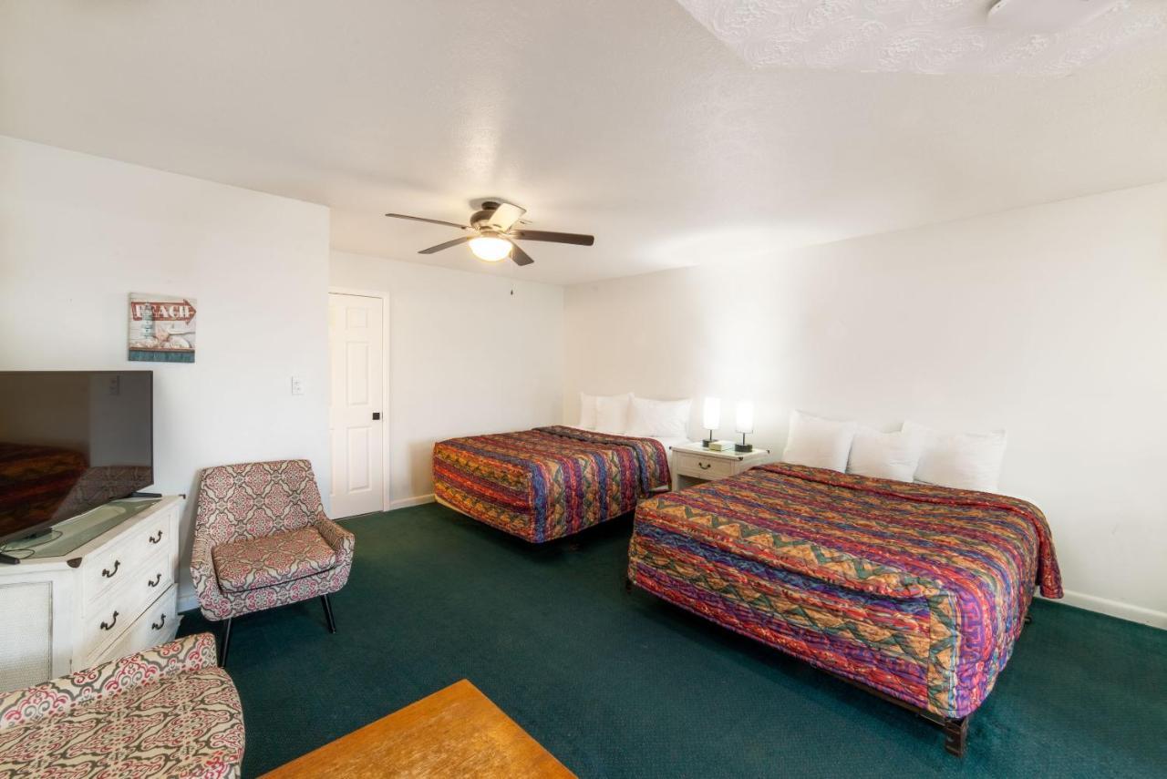 Captain'S Table Hotel By Everglades Adventures Exteriör bild