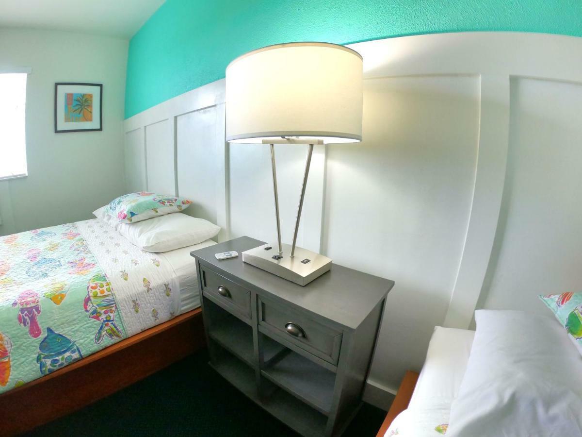 Captain'S Table Hotel By Everglades Adventures Exteriör bild